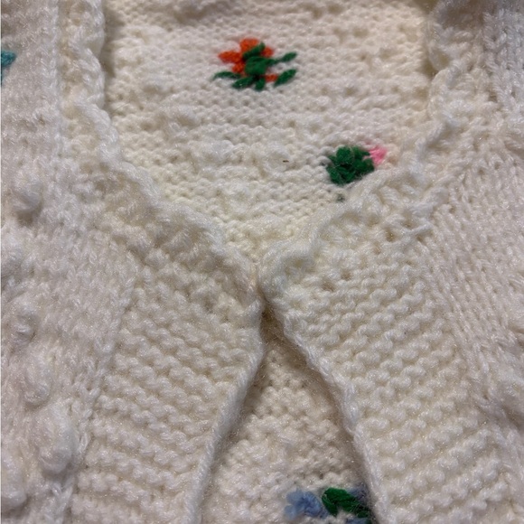 Embroidered Knit Vest with Floral Accents - Picture 4 of 5